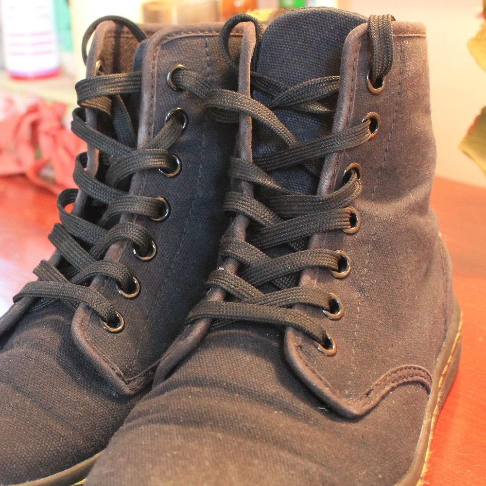 Dr. Martens Shoreditch Black Size Womens 6